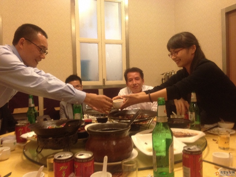 13寧波妹妹每敬一位可加薪200只是飲酒過多有傷身多注意啊.jpg