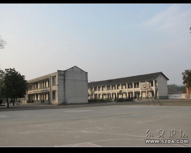 白沙中學(xué)教學(xué)樓