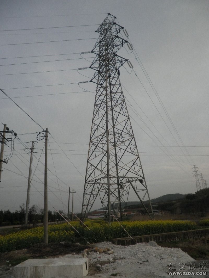 高壓電塔，是不像埃菲爾鐵塔