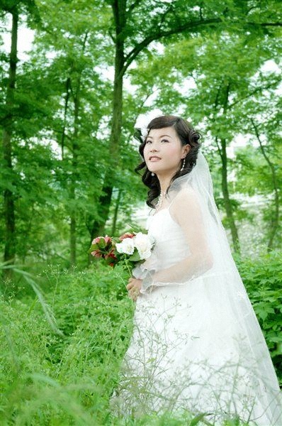 川巖美女